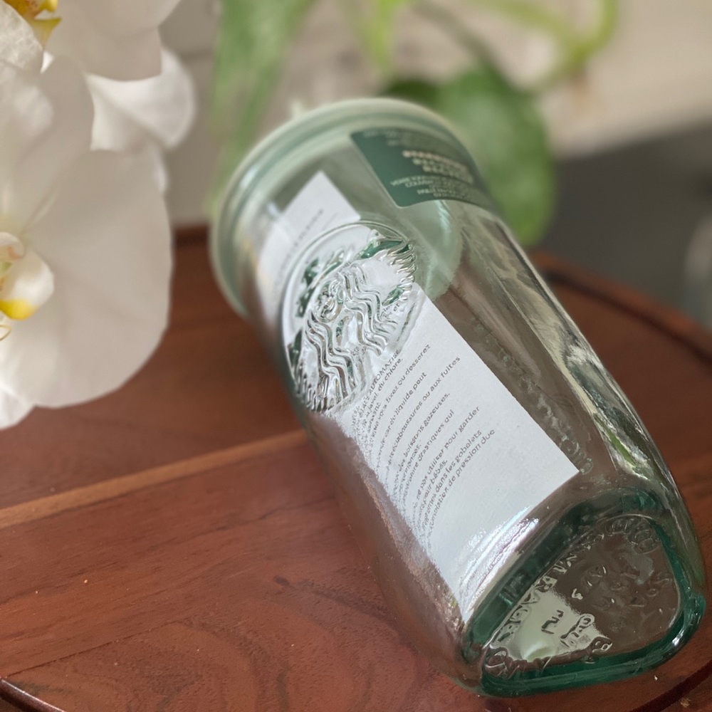 NWT Starbucks Spring 2023 Recycled Glass Mint Triangle Bottom 16oz Tumbler - Picture 8 of 13